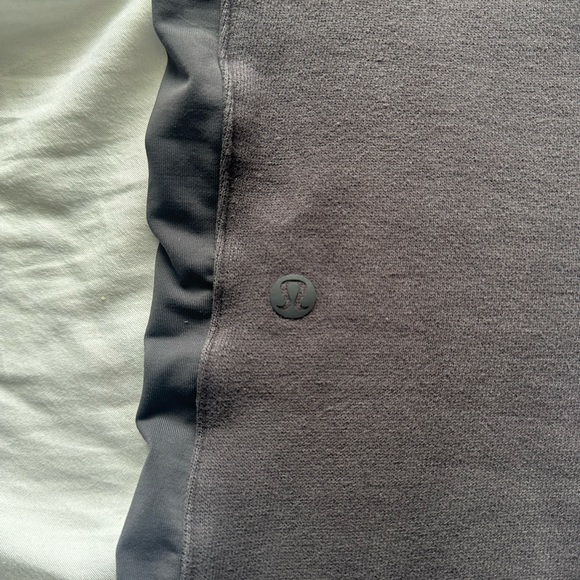 [SOLD] Lululemon Grey Scuba Joggers - Picture 3 of 3